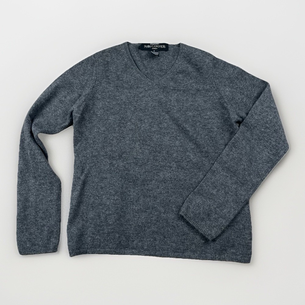 Bloomingdales Petite Concepts Cashmere Sweater Size PP Gray V-Neck Long Sleeve‎